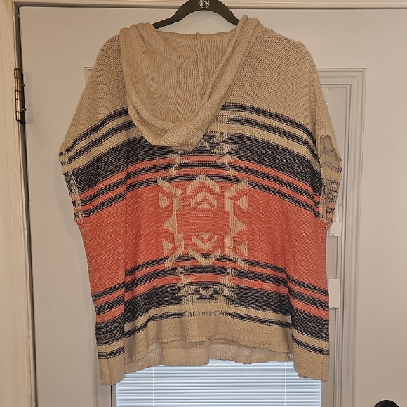 Cloud Chaser Bo Ho ✨️ Cream Knit Poncho Sweater Size M - Picture 8 of 8